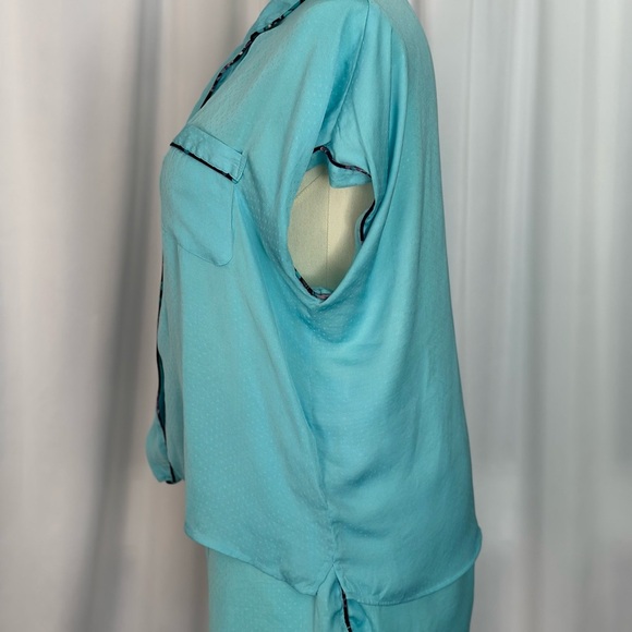 Van Winkle & Co.Blue Pajama Set with Notched Lapel and Short Sleeves (734) - Picture 5 of 15